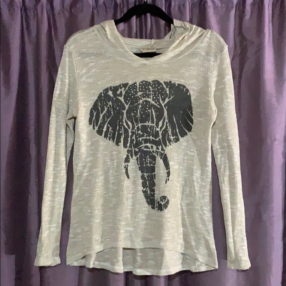Free Kisses Elephant graphic long sleeve s…